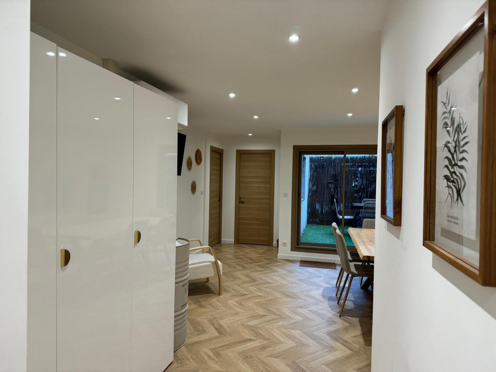 Le Rive Droite - Gare Centre - Wifi - Terrasse - Face Remparts Apartment Avignon Bagian luar foto